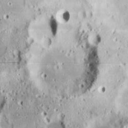 Fraunhoffer crater 4059 h2.jpg