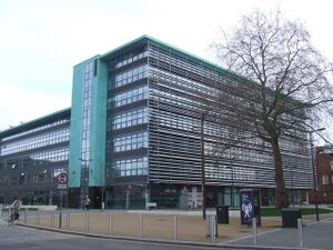 Hugh Aston Building, De Montfort Uni, Leicester.jpg