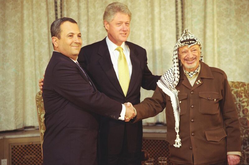 File:President Bill Clinton with Prime Minister Ehud Barak of Israel and Chairman Yasser Arafat of the Palestinian Authority.jpg