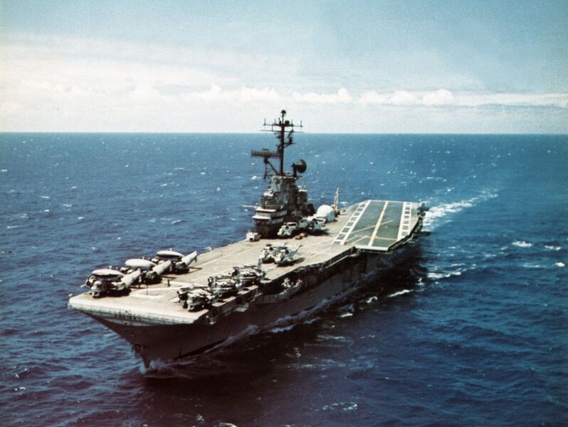 File:USS Hornet (CVS-12) underway in 1969.jpg