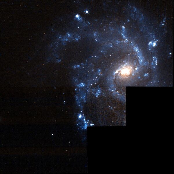 File:NGC 5468 Hubble WikiSky.jpg