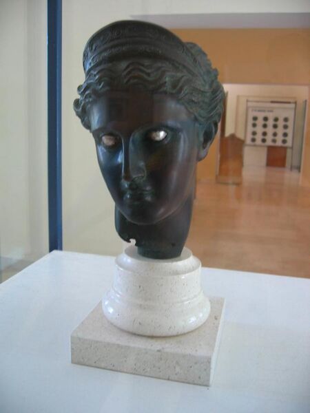 File:Bust of the goddess of Issa, Vis Museum, Croatia.JPG