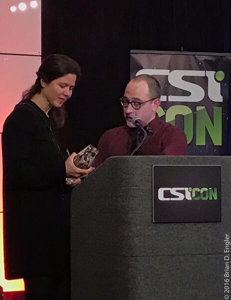File:Julia Belluz receives CSI Balles Award for 2016 from Paul Fidalgo.jpg