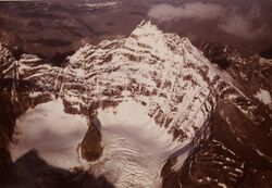 Mount Igikpak, 9-00 AM - DPLA - 768f307563c238034475dd80a7a528d9 (cropped).jpg