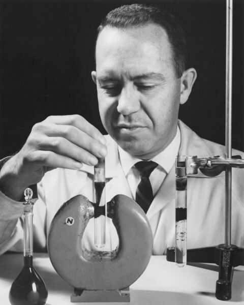 File:Steve Papell NASA ferrofluid developer in 1963.JPG