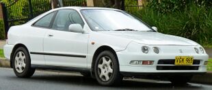 1993-1997 Honda Integra GSi coupe (2011-04-28) 01.jpg
