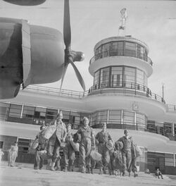 Evacuation of British POWs, Kallang Airport, Singapore - 19450908.jpg