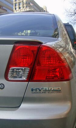 Honda Civic Hybrid 5171 DCA 03 2009 badging zoom in.jpg