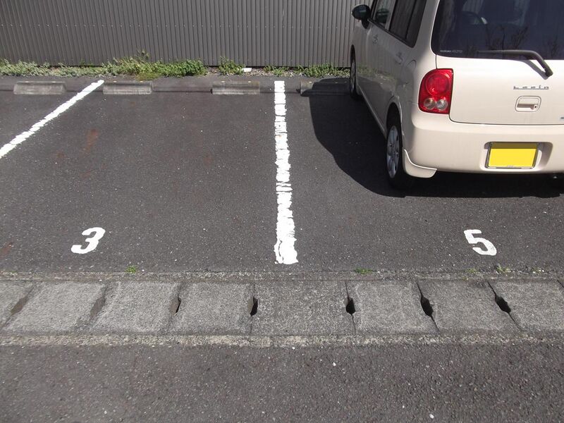 File:Shizuoka Missing Parking Lot.JPG