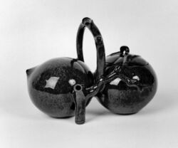 Chinese - Teapot in the Form of Two Peaches - Walters 491045.jpg
