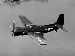 Curtiss XBT2C-1 in flight c1945.jpg