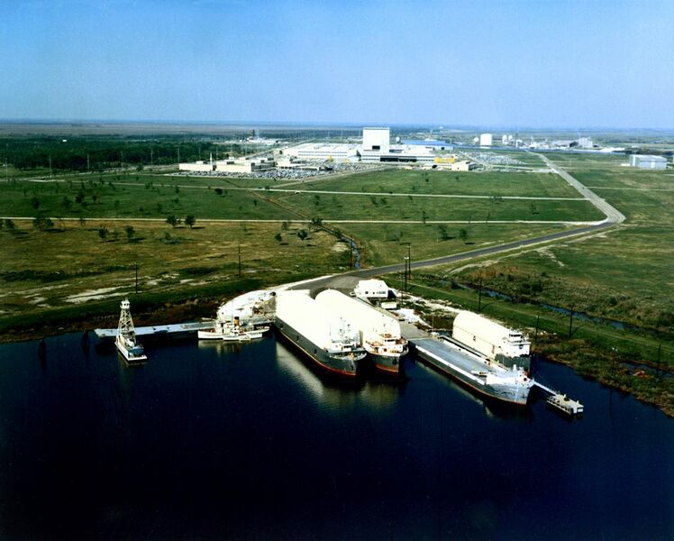 File:Four NASA Barges at Michoud Assembly Facility (9464619499).jpg