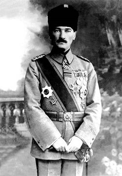 Mustafa Kemal Atatürk (1918).jpg