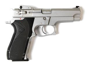 Smith and Wesson Model 5906.jpg