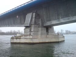 View Pont Pierre Pflimlin Piers II.jpg