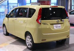 2009 Toyota Passo-Sette 02.jpg