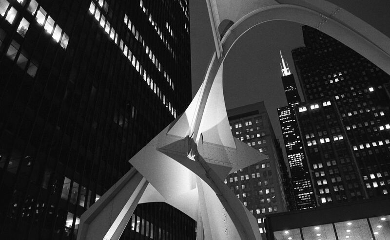 File:Chicago-Calder-Diagonal.jpg