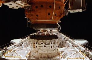 STS-76 docking with MIR.jpg
