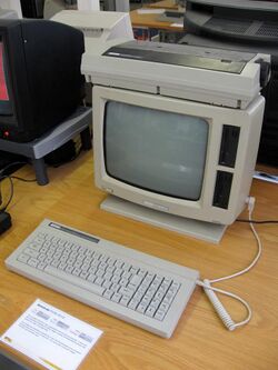 Amstrad PCW 8512.jpg