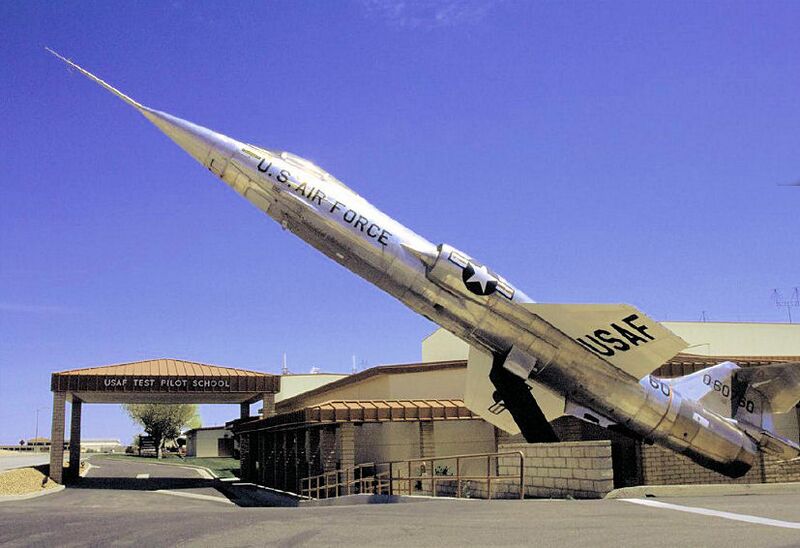 File:HQ USAF Test Pilot School - Edwards AFB California.jpg