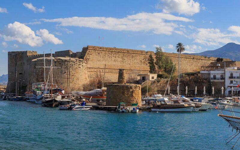 File:Kyrenia 01-2017 img11 Castle exterior.jpg