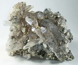 Quartz-Hubeite-Pyrite-196850.jpg