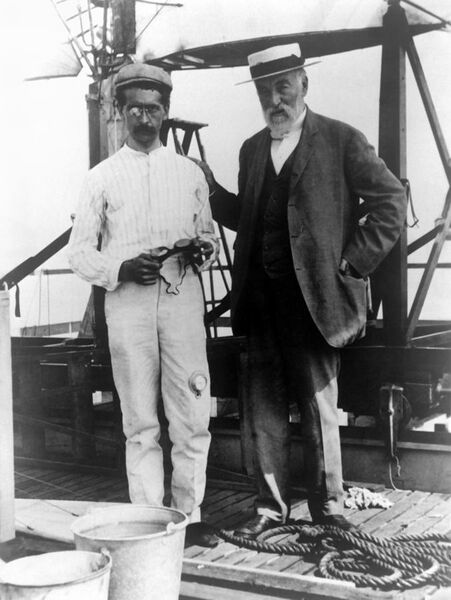 File:Samuel Pierpont Langley and Charles M. Manly - GPN-2000-001298.jpg