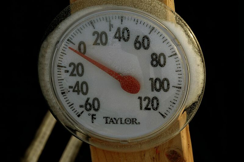 File:US Navy 070317-N-3642E-379 During the warmest part of the day, a thermometer outside of the Applied Physics Laboratory Ice Station's (APLIS) mess tent still does not break out of the sub-freezing temperatures.jpg