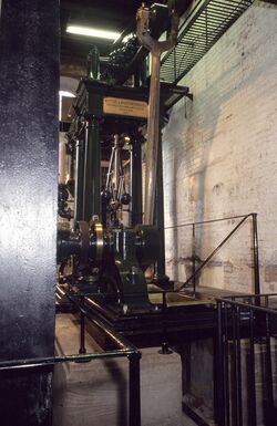 Coldharbour Mill - beam engine - geograph.org.uk - 2204582.jpg