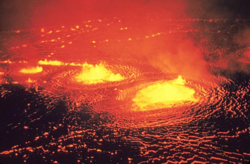 File:Eruption 1954 Kilauea Volcano.jpg