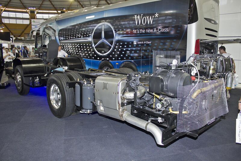 File:Mercedes-Benz O500LE chassis on display at the 2013 Australian Bus & Coach Show (1).jpg