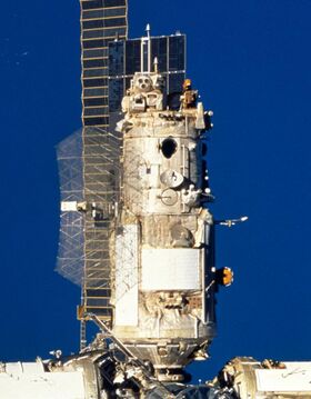 Priroda module (1998) - cropped.jpg