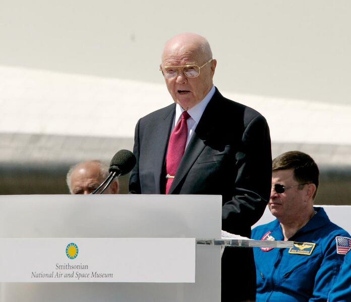 File:Senator John Glenn at Space Shuttle Discovery Transfer Ceremony.jpg