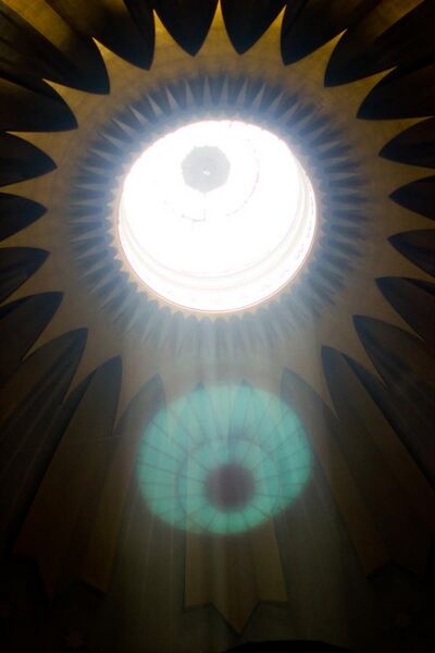 File:'Perception of Christ Ascending to Heaven' Dome of the Rotunda of the church of the Holy Sepulchre Jerusalem Victor Grigas 2011 -1-19.jpg