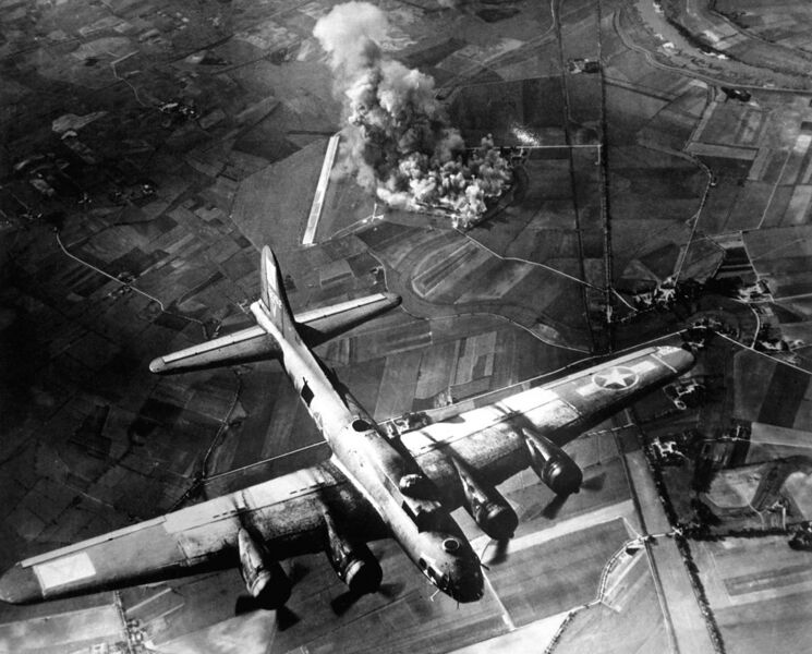File:8th AF Bombing Marienburg.JPEG