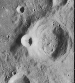Cichus crater 4131 h3.jpg