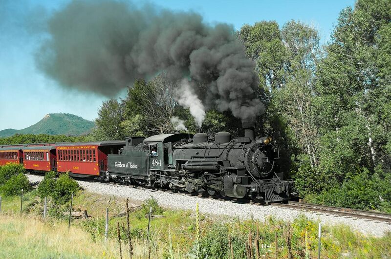 File:Cumbres & Toltec Scenic Railroad excursion train headed by locomotive 484 in 2015.jpg