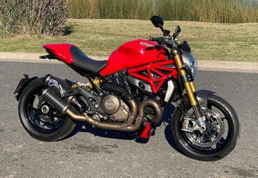 Ducati Monster 1200s.jpg