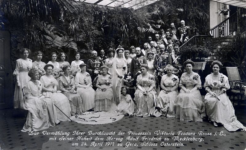 File:Hochzeit Prinzessin Feodora RjL und Herzog Adolf Friedrich zu Mecklenburg, Gera 1917.jpg