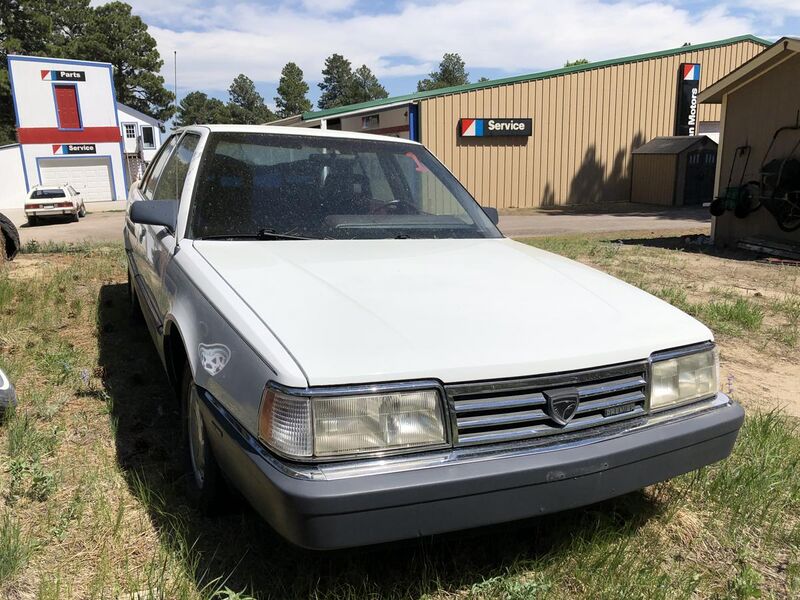 File:1989 Eagle Premier in white with burgundy upholstery at Rambler Ranch 1of3.jpg