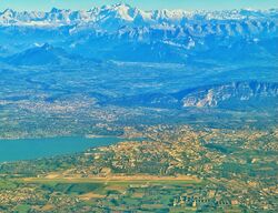 Genève vue aérienne.jpg