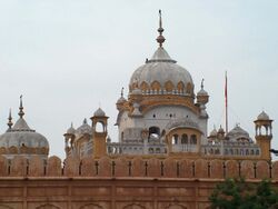 Samadhi of Ranjit Singh July 1 2005.jpg