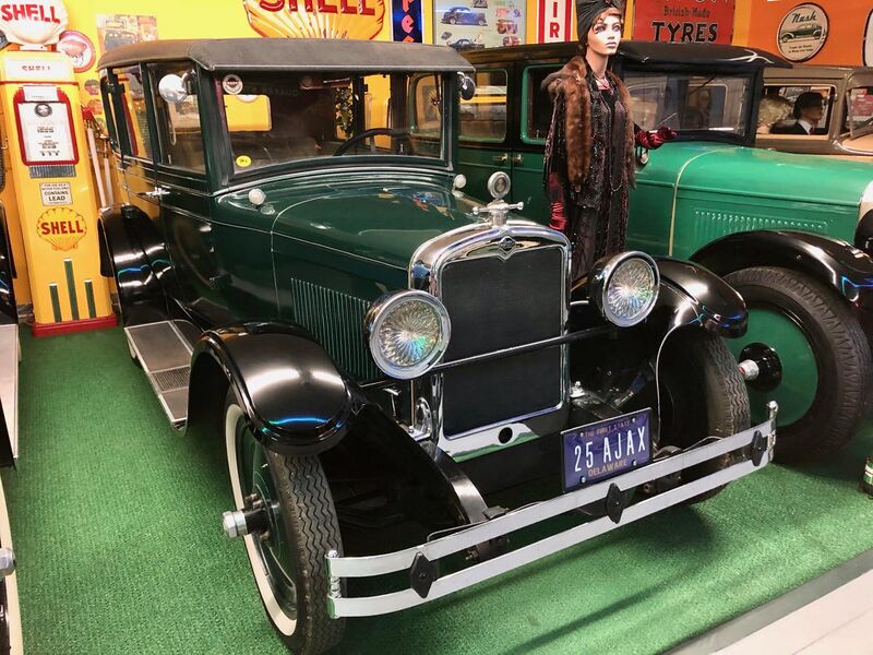 File:1925 Ajax (Nash Advance Six) closed sedan in green and black at the Rambler Ranch collection.jpg