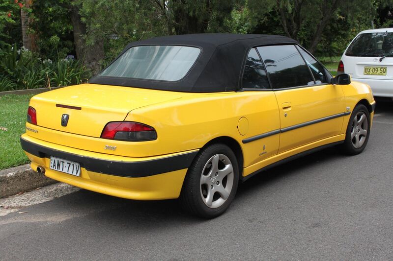 File:2001 Peugeot 306 (N5) convertible (24968645956).jpg