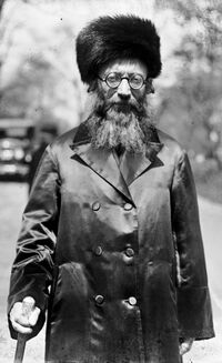 Abraham Isaac Kook 1924.jpg