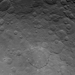 PIA19609-Ceres-DwarfPlanet-Dawn-2ndMappingOrbit-image36-20150624.jpg