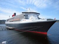 RMS Queen Mary 2 in Trondheim 2007.jpg