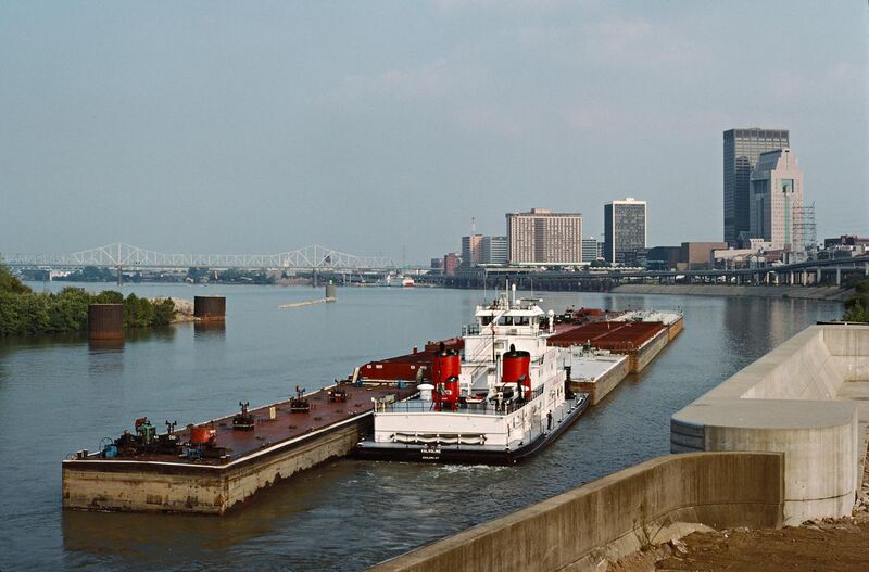 File:Towboat Valvoline upbound with empty tank barges in Portland Canal Louisville Kentucky USA Ohio River mile 605 1987 file 87i075.jpg