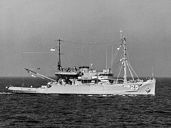 USS Safeguard (ARS-25) underway, circa in the 1970s.jpg