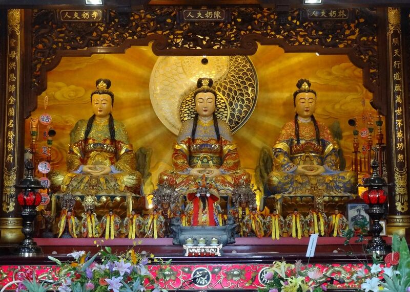File:Waterside Dame and attendants at the Temple in Harmony with Heaven in Luodong, Yilan, Taiwan.jpg
